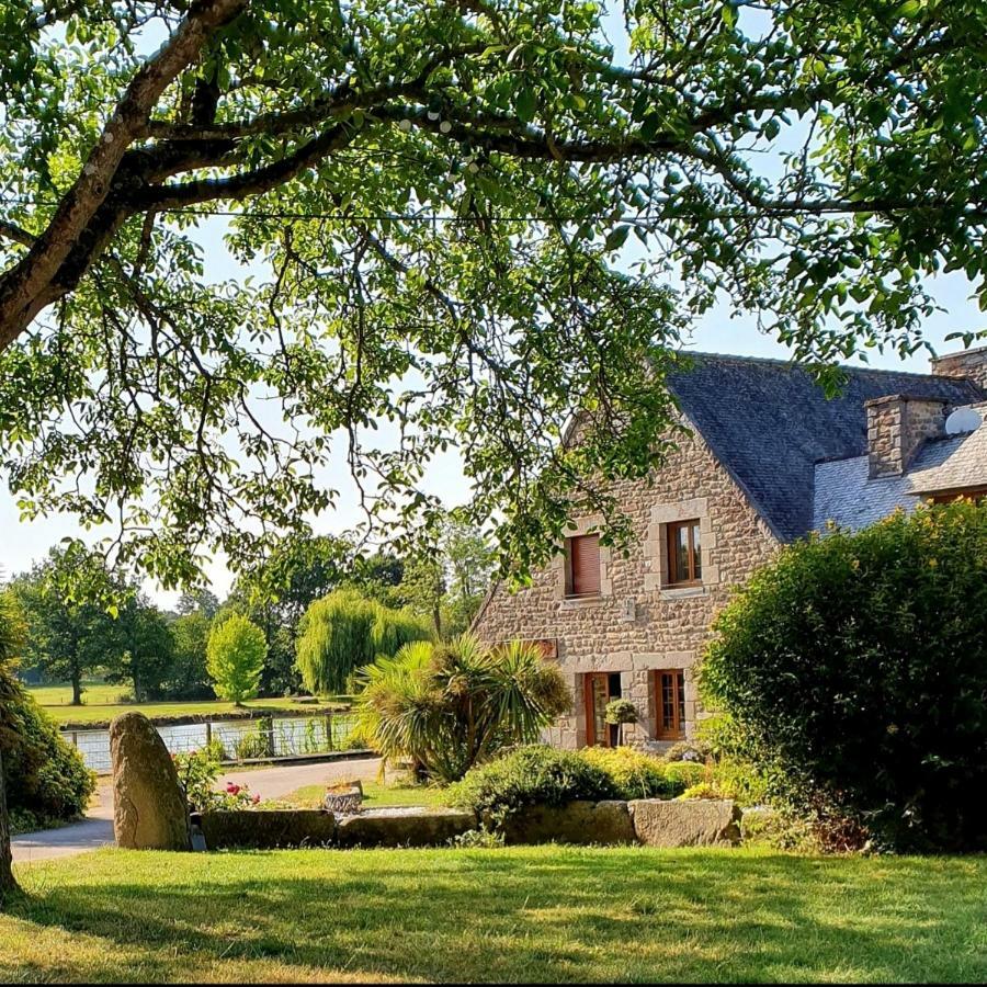 Le Petit Moulin Du Rouvre Hotel Saint-Pierre-de-Plesguen Buitenkant foto